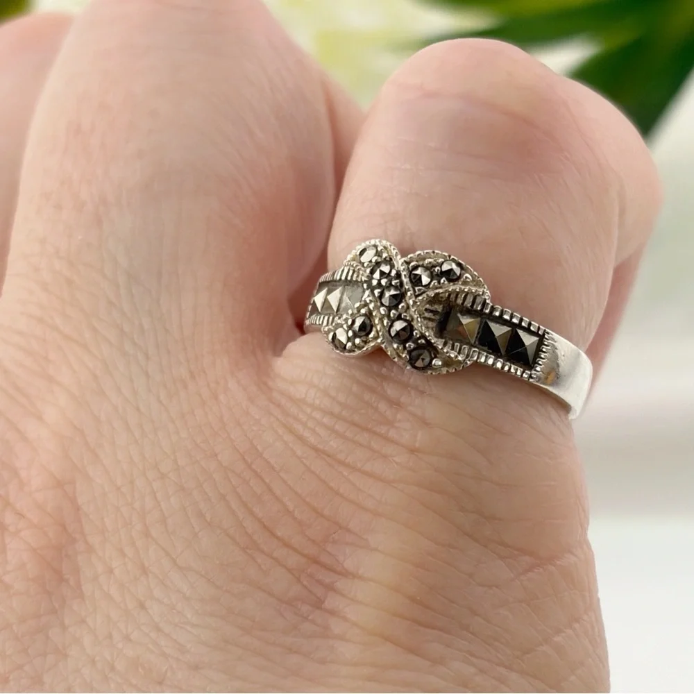 Vintage Sterling Silver 925 Marcasite Ring Size 5 1/2 5.5 Bow Knot Art Deco